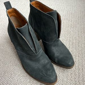 Lucky Brand heeled black boots size 8